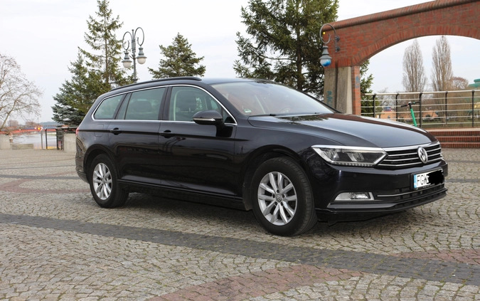 Volkswagen Passat cena 59000 przebieg: 193000, rok produkcji 2017 z Wiązów małe 211